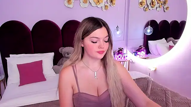 ZaraBloom online show from 02.24.26