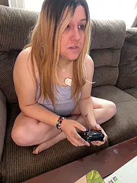 PuckBunny17 online show from 12.23.24