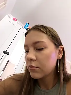 AliceBrayan online show from 09.18.25