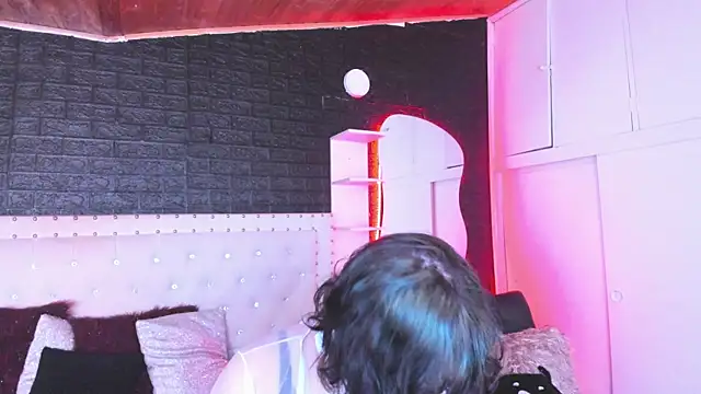 Snapshot of Ghosty_Doll chatting on 01.10.25 Ghosty Doll online show from 01.10.25