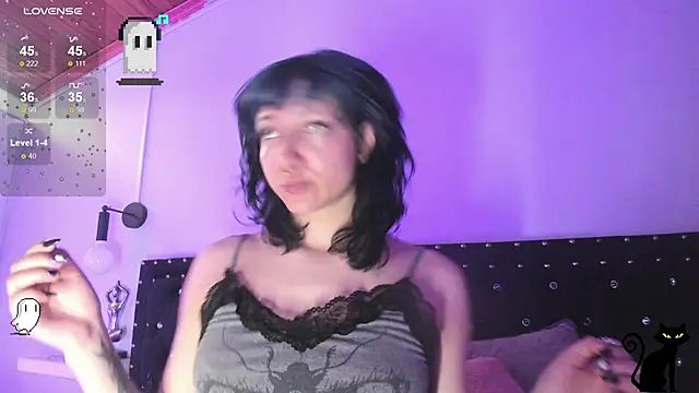 Snapshot of Ghosty_Doll chatting on 11.06.25 Ghosty Doll online show from 11.06.25