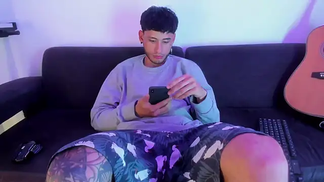 Henrikk senn online show from 01.07.26