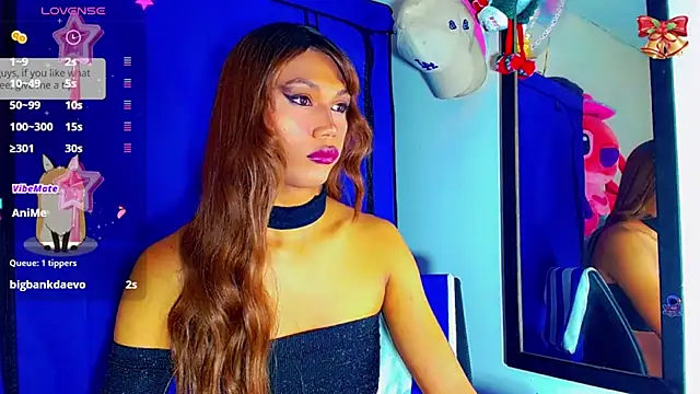 Snapshot of nicol_gill_ chatting on 12.18.24 nicol gill online show from 12.18.24