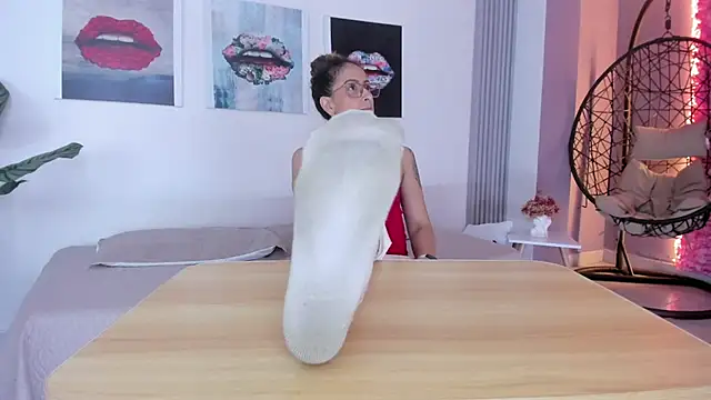 Angela donnato online show from 09.18.25