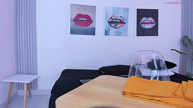 Angela donnato online show from 11.05.25