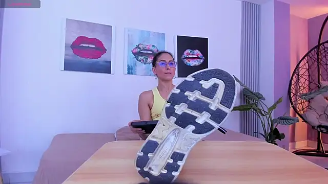 Angela donnato online show from 11.19.25