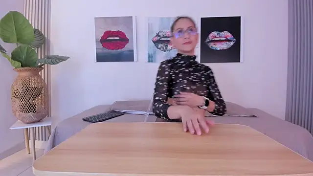 Angela donnato online show from 02.18.26