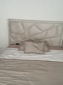 Charlotte cowell sub1  online show from 02.12.25