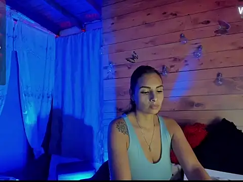 Snapshot of mykaelahoney chatting on 10.24.25 mykaelahoney online show from 10.24.25