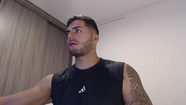 Snapshot of thomas_gun chatting on 12.05.24 thomas gun online show from 12.05.24