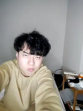 whitebriefboy online show from 02.17.25