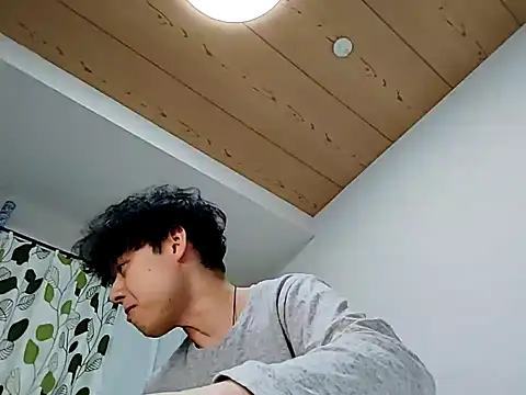 whitebriefboy online show from 03.11.25