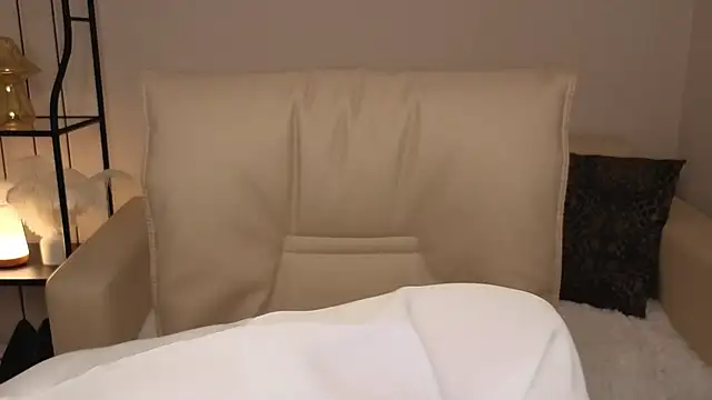 Helens love online show from 11.20.25