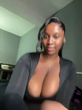 Snapshot of Candy_Love_18 chatting on 02.23.26 Candy Love 18 online show from 02.23.26