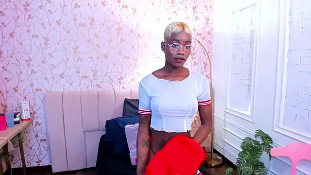 amber-hill online show from 02.10.26