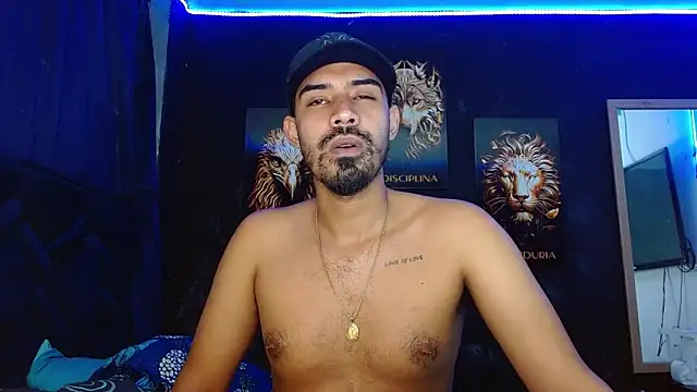 Snapshot of ryanse_hot chatting on 02.11.25 ryanse hot online show from 02.11.25