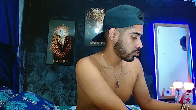 Snapshot of ryanse_hot chatting on 11.02.25 ryanse hot online show from 11.02.25