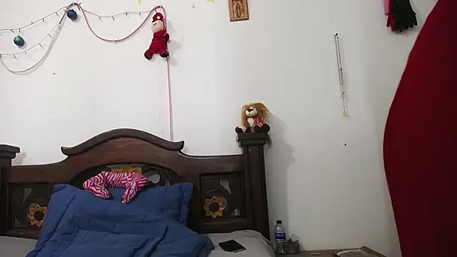 DominaLeona online show from 12.16.24