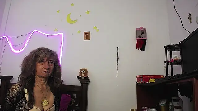 DominaLeona online show from 01.30.25