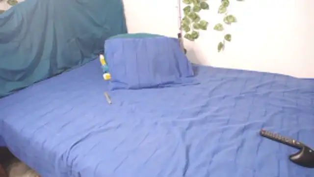 DominaLeona online show from 10.19.25