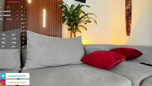 Snapshot of lucasanto_ chatting on 12.03.25 lucasanto online show from 12.03.25