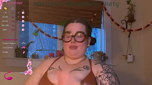 MissBika online show from 12.26.24