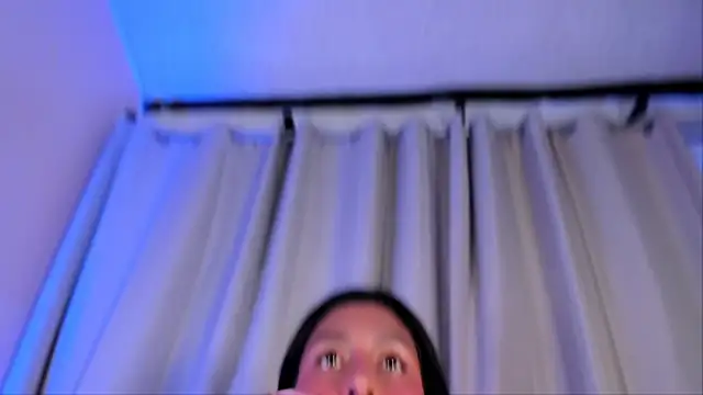 EviePhoenix online show from 02.11.25