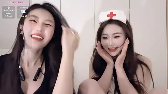 Snapshot of Sweet-Angel999 chatting on 01.02.25 Sweet-Angel999 online show from 01.02.25