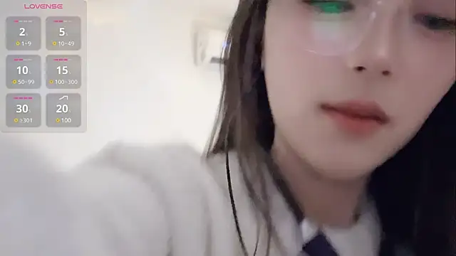 Snapshot of Sweet-Angel999 chatting on 02.14.25 Sweet-Angel999 online show from 02.14.25