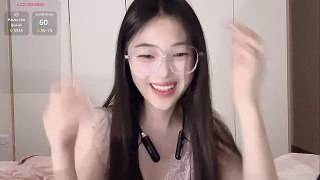 Snapshot of Sweet-Angel999 chatting on 03.21.25 Sweet-Angel999 online show from 03.21.25