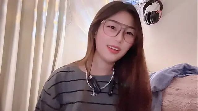 Snapshot of Sweet-Angel999 chatting on 02.06.26 Sweet-Angel999 online show from 02.06.26