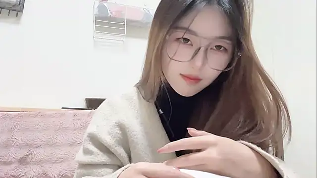 Snapshot of Sweet-Angel999 chatting on 02.13.26 Sweet-Angel999 online show from 02.13.26