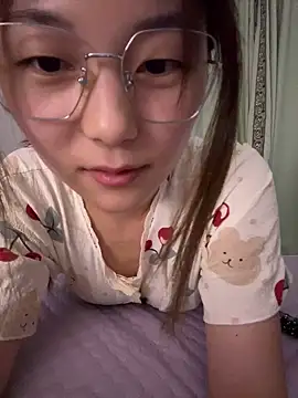 Snapshot of Sweet-Angel999 chatting on 06.05.26 Sweet-Angel999 online show from 06.05.26