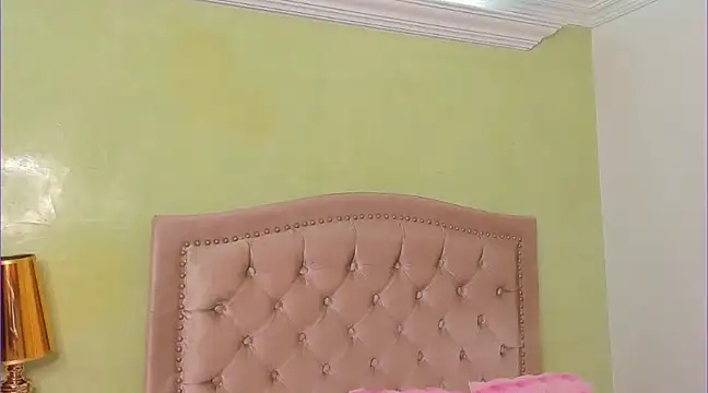 Snapshot of Luciluu20 chatting on 03.10.25 Luciluu20 online show from 03.10.25