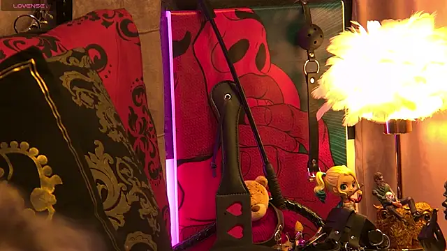 ZoeMesmerize online show from 11.07.25