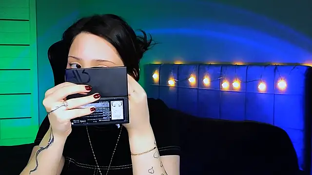 Snapshot of Stacy_Gonzales_ chatting on 12.12.24 Stacy Gonzales online show from 12.12.24