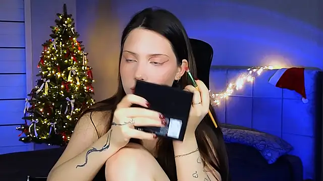 Snapshot of Stacy_Gonzales_ chatting on 12.29.24 Stacy Gonzales online show from 12.29.24