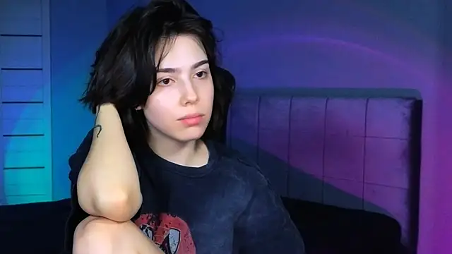 Stacy Gonzales  online show from 12.03.25