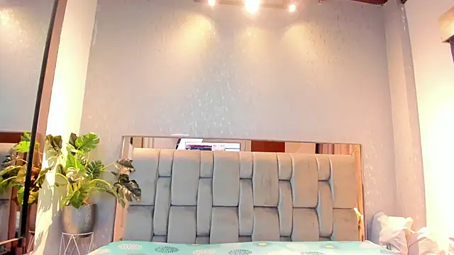 RoseTaylor   online show from 04.03.26