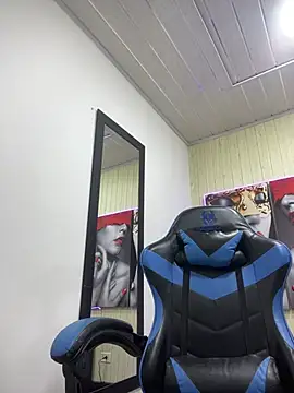 Snapshot of zendaya_wilson chatting on 03.12.25 zendaya wilson online show from 03.12.25