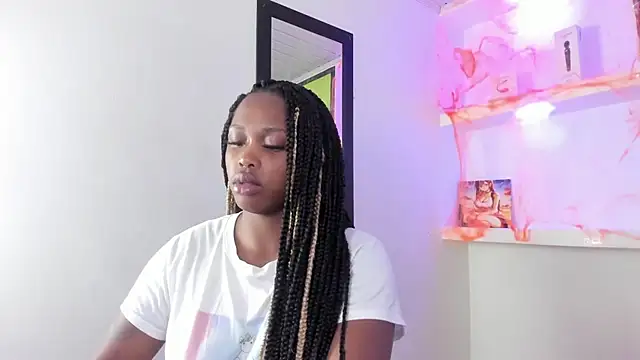 Snapshot of zendaya_wilson chatting on 11.02.25 zendaya wilson online show from 11.02.25