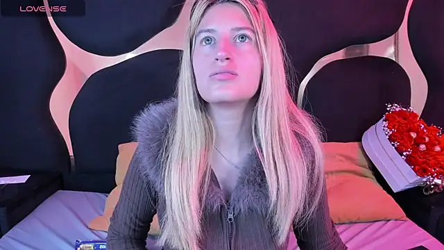 GiaRoussel online show from 02.14.26