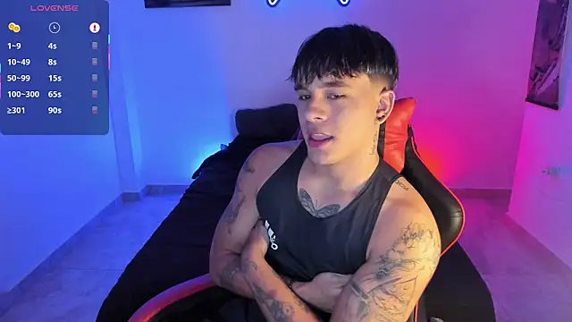 Snapshot of LuciferM_Star chatting on 12.05.25 LuciferM Star online show from 12.05.25