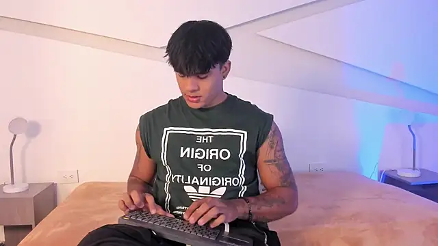 Snapshot of LuciferM_Star chatting on 02.06.26 LuciferM Star online show from 02.06.26