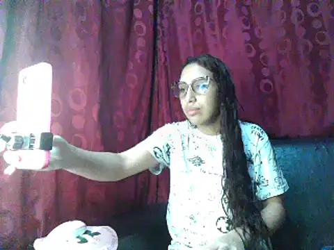 Snapshot of ifeelverywet_andhot chatting on 01.04.25 ifeelverywet andhot online show from 01.04.25