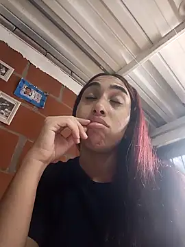 Snapshot of ifeelverywet_andhot chatting on 09.24.25 ifeelverywet andhot online show from 09.24.25