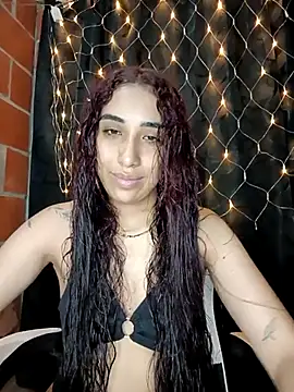 Snapshot of ifeelverywet_andhot chatting on 10.10.25 ifeelverywet andhot online show from 10.10.25