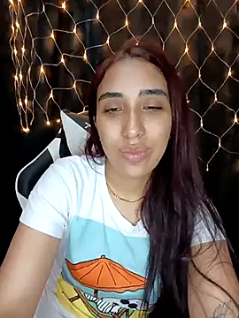 Snapshot of ifeelverywet_andhot chatting on 10.19.25 ifeelverywet andhot online show from 10.19.25