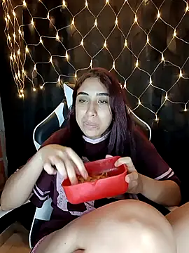 Snapshot of ifeelverywet_andhot chatting on 11.12.25 ifeelverywet andhot online show from 11.12.25