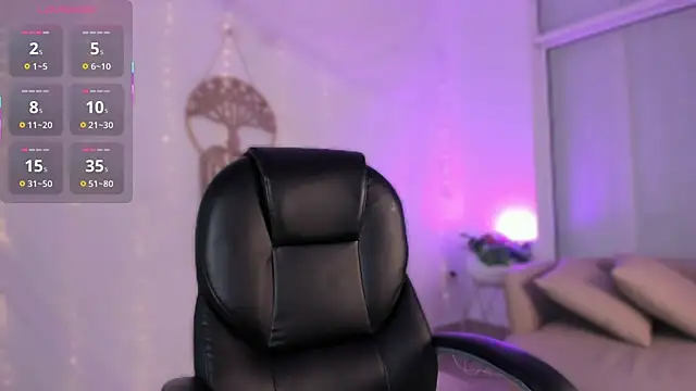 Snapshot of aisha_sakina chatting on 09.28.25 aisha sakina online show from 09.28.25